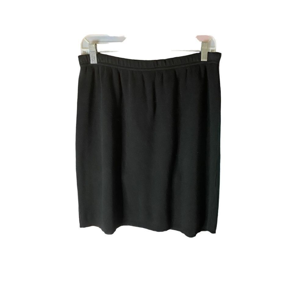 Pastille women’s black knit, elastic waist mini skirt, size large